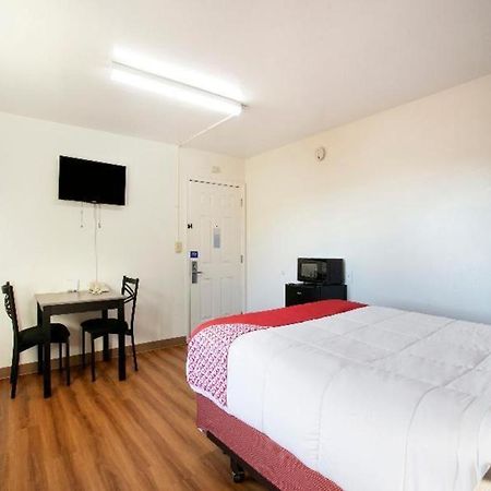 Oyo Hotel Kalama Luaran gambar