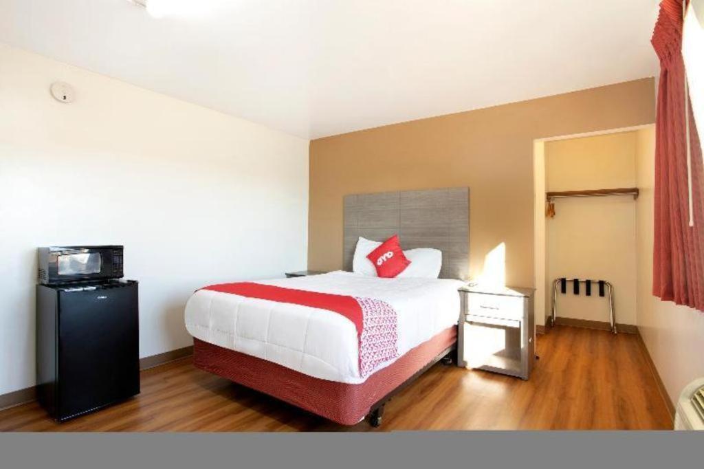 Oyo Hotel Kalama Luaran gambar