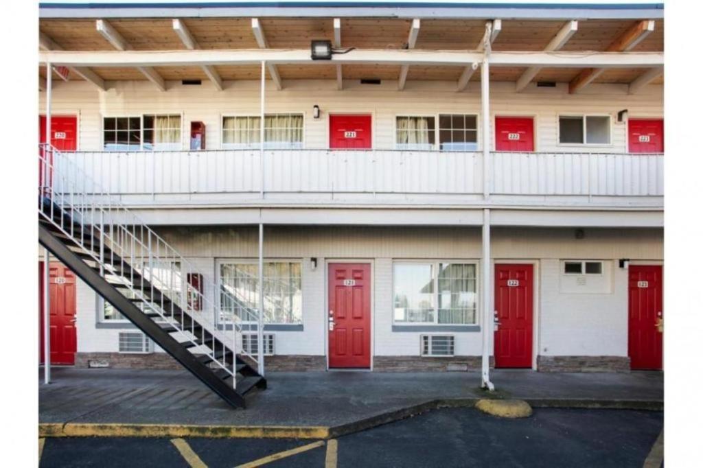 Oyo Hotel Kalama Luaran gambar