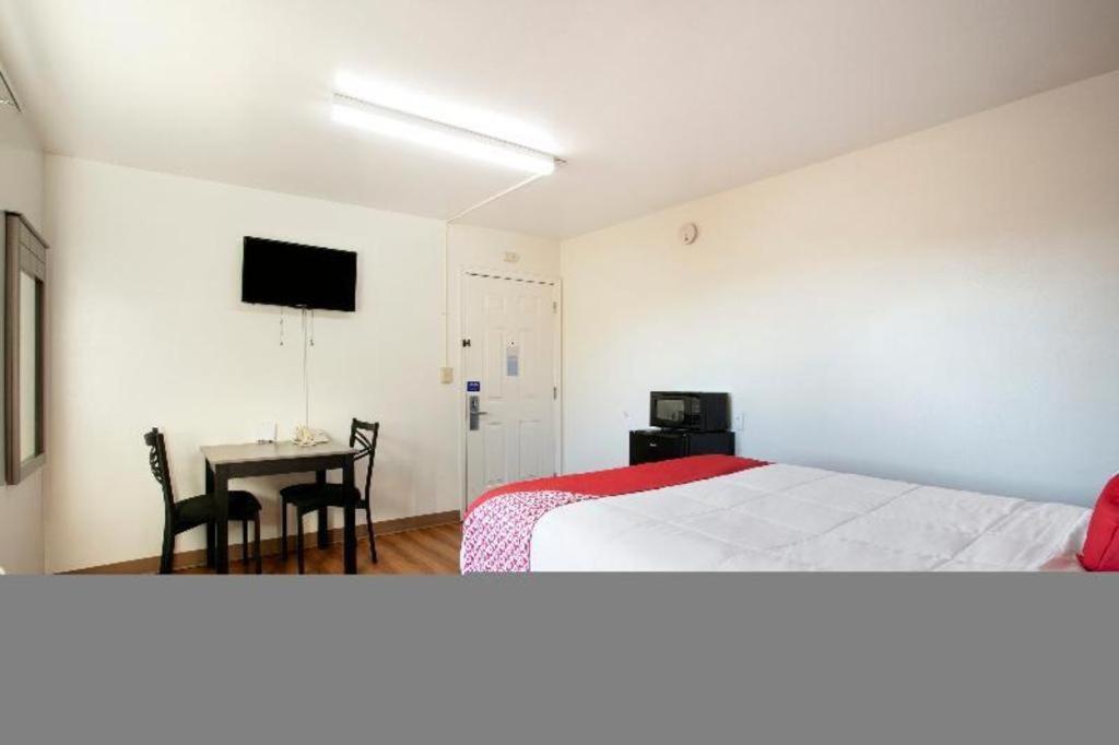 Oyo Hotel Kalama Luaran gambar