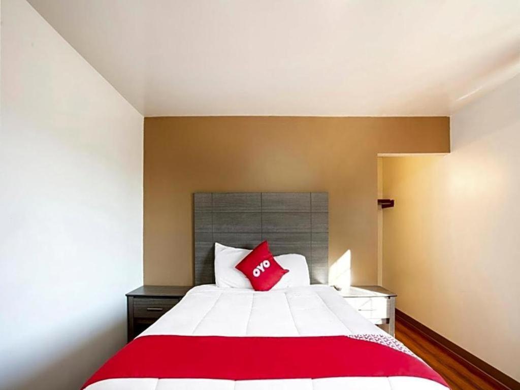Oyo Hotel Kalama Luaran gambar
